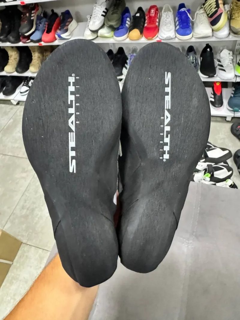 ОРИГІНАЛ 100% Кросівки Скельники adidas Five Ten Kirigami Dove Grey Core Black Solar Red 41 — фото 6