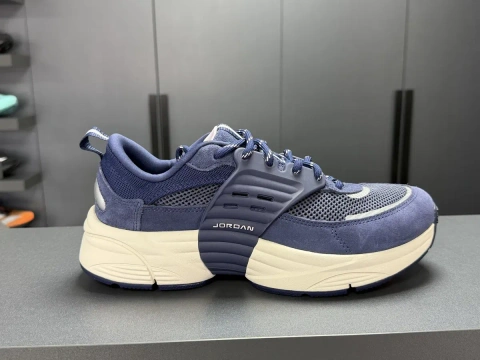 Оригінал 100%  Nike Air Jordan Trunner IB3722-400. /27,5см/ 28см/29см/