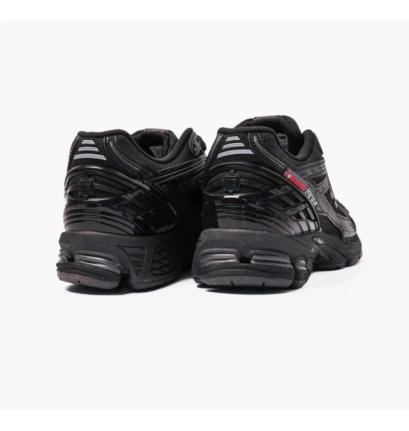 Оригінал чоловічі кросівки New Balance 1906R Black U1906ROE чорні Розміри: 45 / 44.5 / 44 / 43 / 42.5 / 42 — фото 4