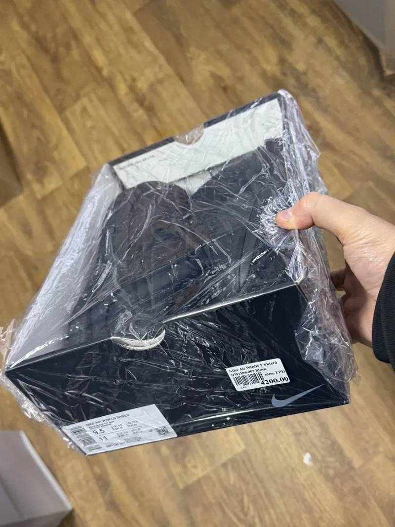Оригінал Nike Air Winflo 9 Shield  DM1106-007.  /26,5см,27см,27,5см,28см,28,5см,29,5см,30см) — фото 8