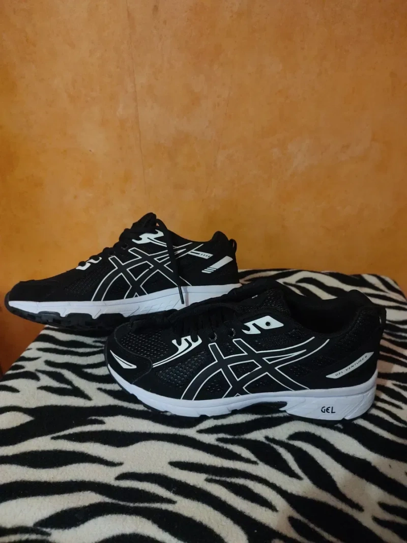 Орігінал (жіночі/чоловічі) ASICS GEL Venture 6 чорні / 38 р. (24 см) — фото 2