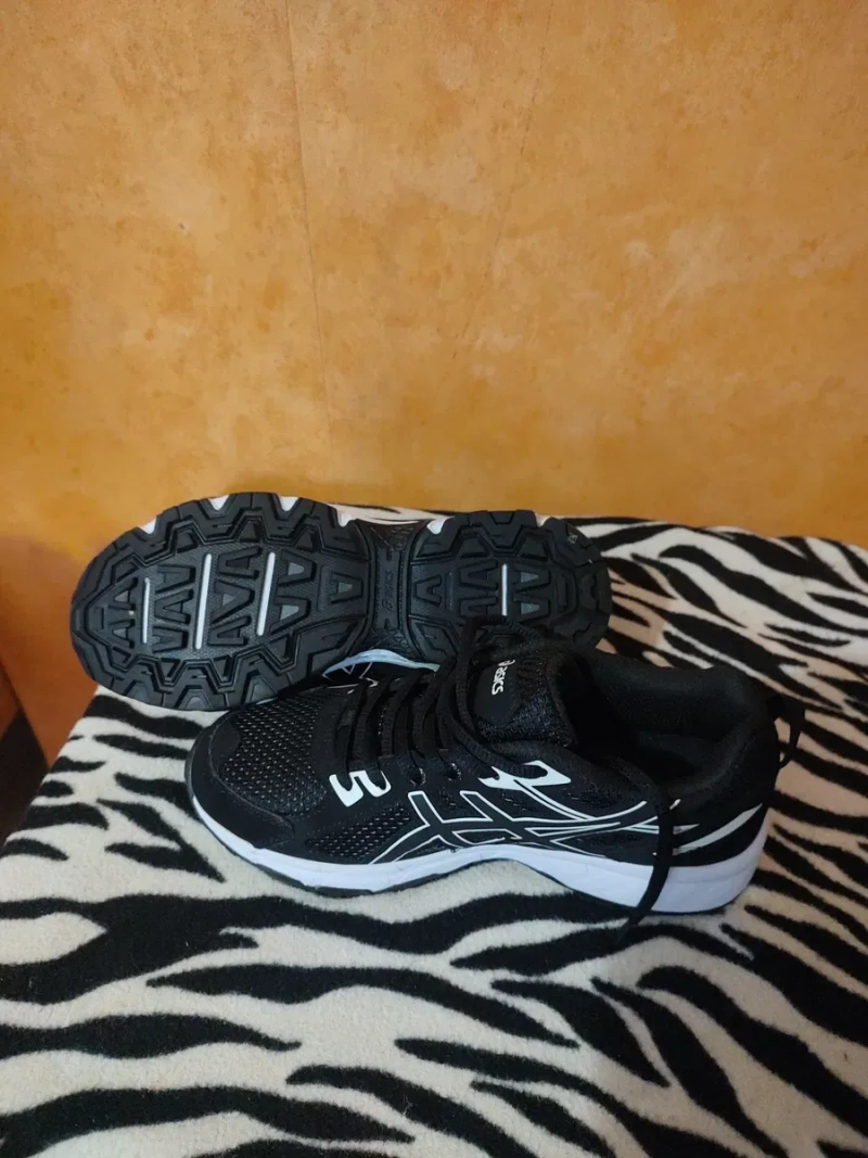 Орігінал (жіночі/чоловічі) ASICS GEL Venture 6 чорні / 38 р. (24 см) — фото 5