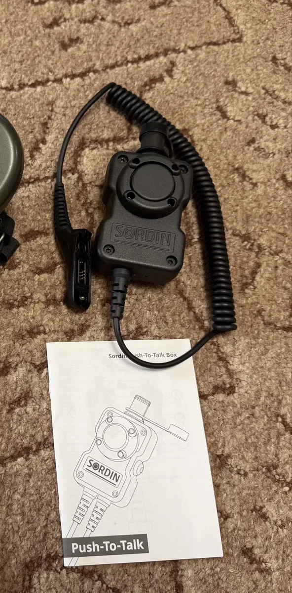 Оригінальні кнопки (адаптери) PTT 3m Peltor, Sordin для рацій Motorola, кріплення на шолом 3m Peltor та Unity Tactical Mark 2.0 — фото 6