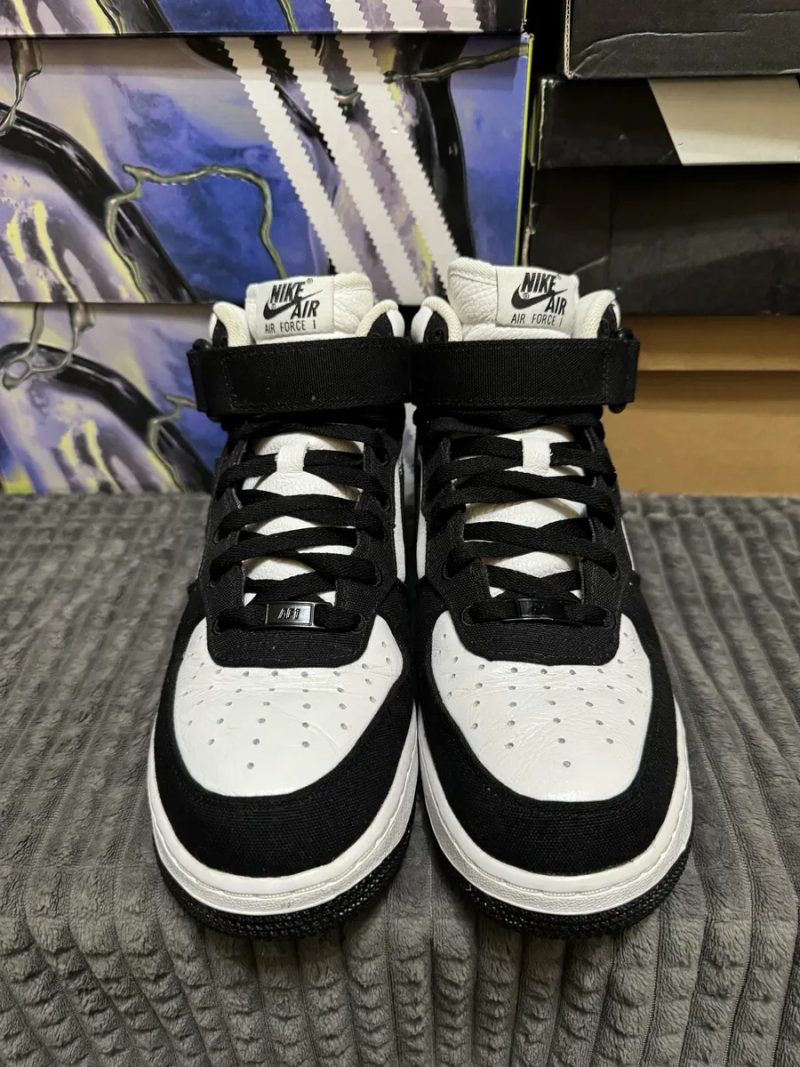 Оригінальні кросівки Nike Air Force 1 Mid 42(27см) — фото 2