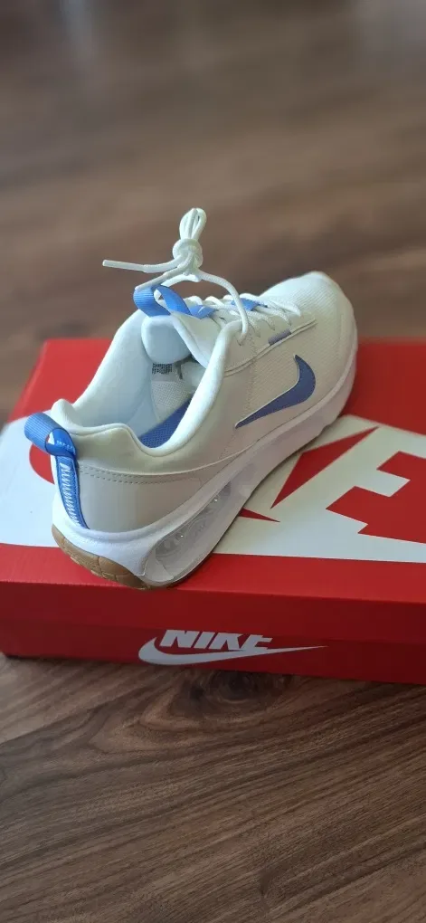 Оригінальні кросівки  Nike Air Max Intrlk lite  Розмір  38.5 ,40 — фото 2