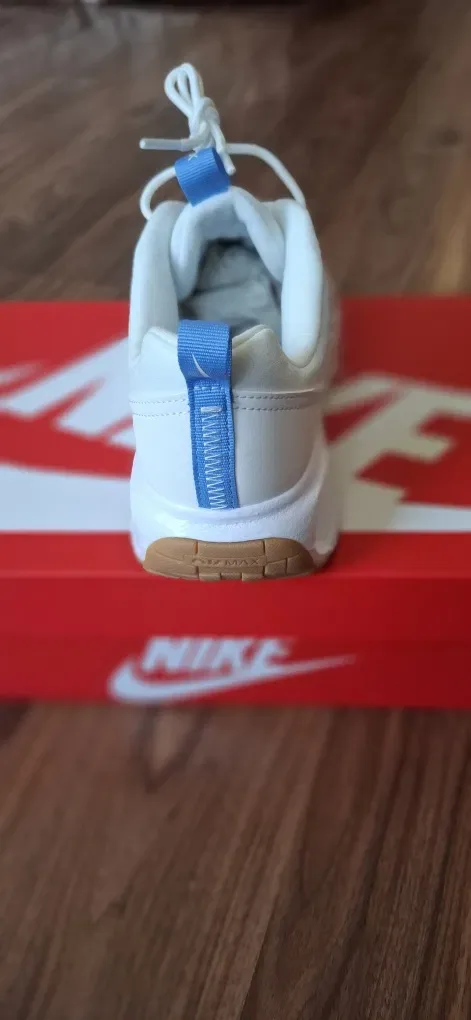 Оригінальні кросівки  Nike Air Max Intrlk lite  Розмір  38.5 ,40 — фото 3