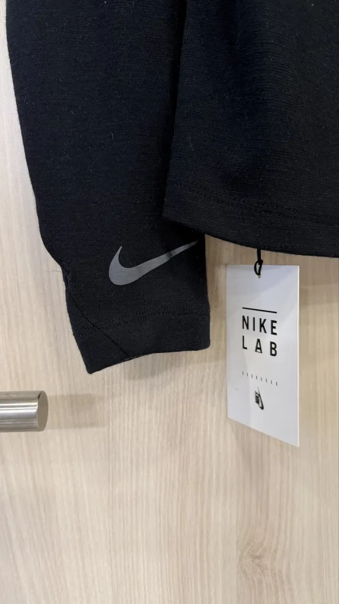 Оригінальний лонгслів  NikeLab Essentials Розмір М — фото 3