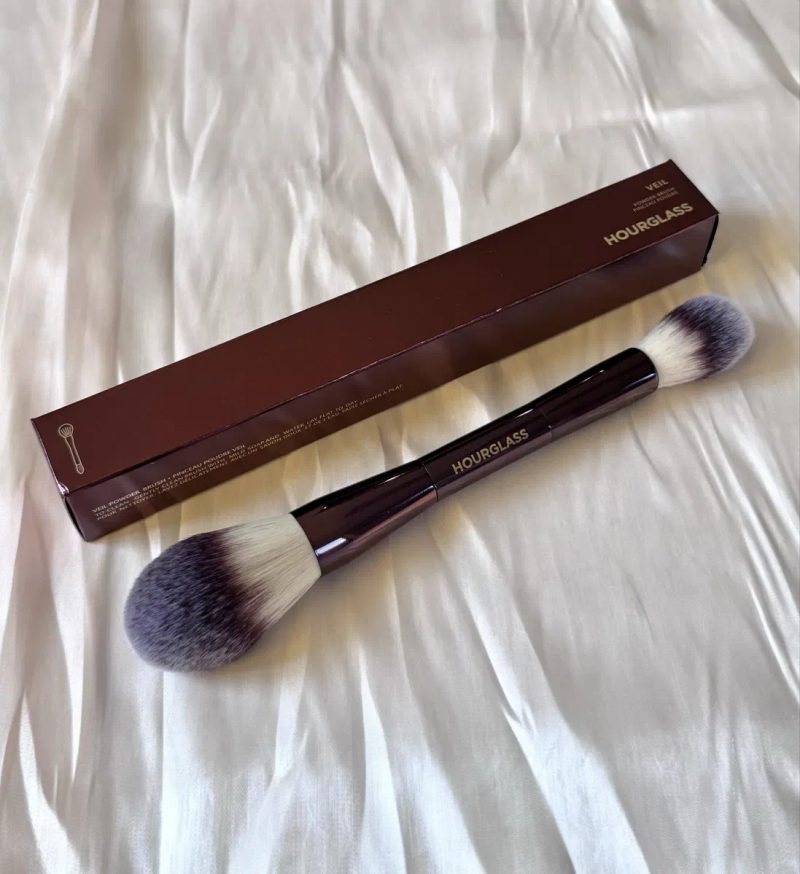 Пензлик для пудри Hourglass Veil Powder Brush — фото 4