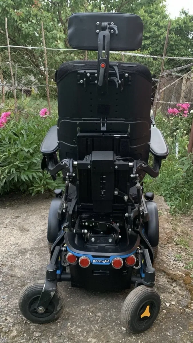 Permobil F5 vs інвалідний візок з вертикалізатором — фото 6