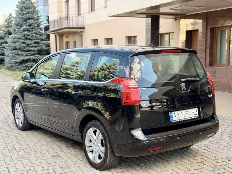 Peugeot 5008 2011 2.0 TDI AVTOMAT — фото 6