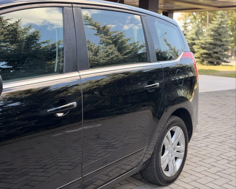 Peugeot 5008 2011 2.0 TDI AVTOMAT — фото 7
