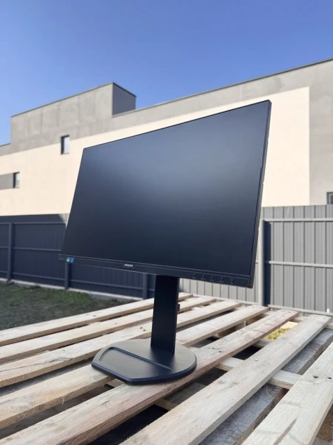 Philips 241B8Q 24" IPS /2023/ Full HD IPS/75Hz/монітор/250 кд/м²/40 шт