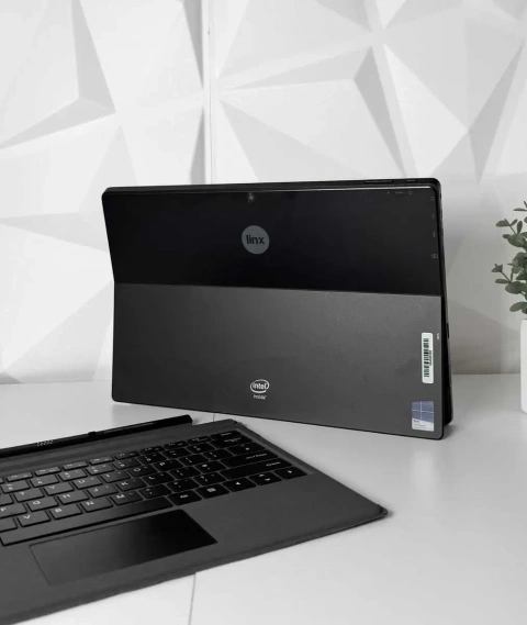 Планшет 2-в-1 Linx 12V64EDU / Atom x5-Z8330 / 4GB / 64GB / 12" Full HD Touch