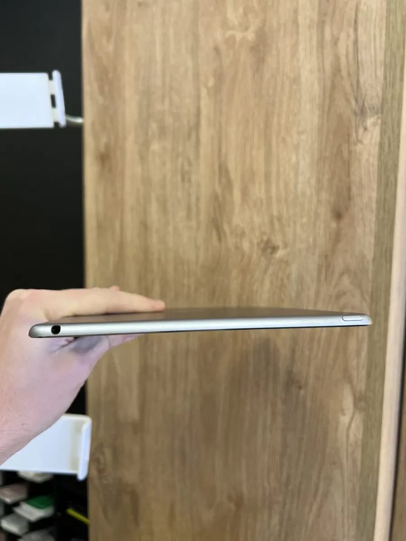 планшет Apple iPad 5 покоління 2018 128gb 9.7 Space Gray з гарантією — фото 5