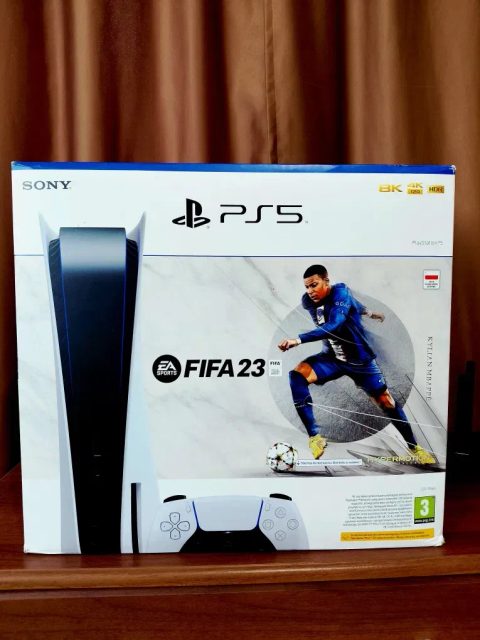 PlayStation 5 Blu-ray 825 GB White FIFA 23 Bundle Нова з дисководом!
