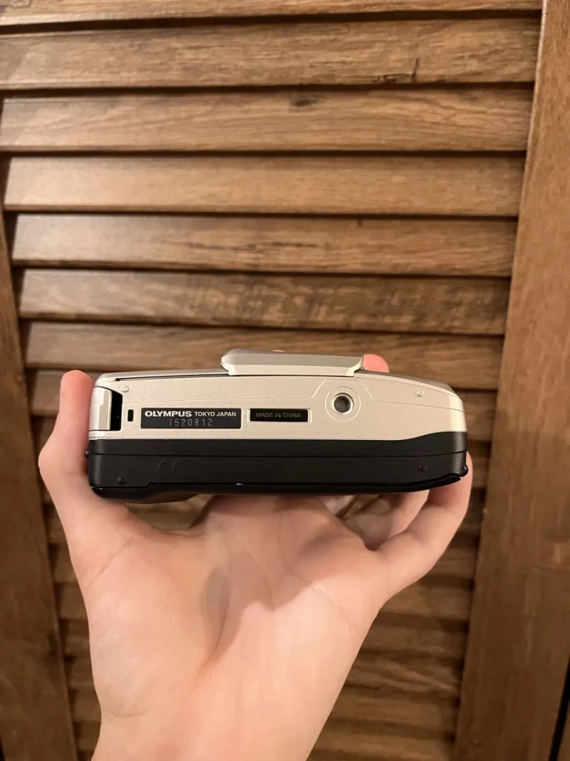 Плівковий фотоапарат Olympus Superzoom 70G / Стан нового / Рідний чохол — фото 7