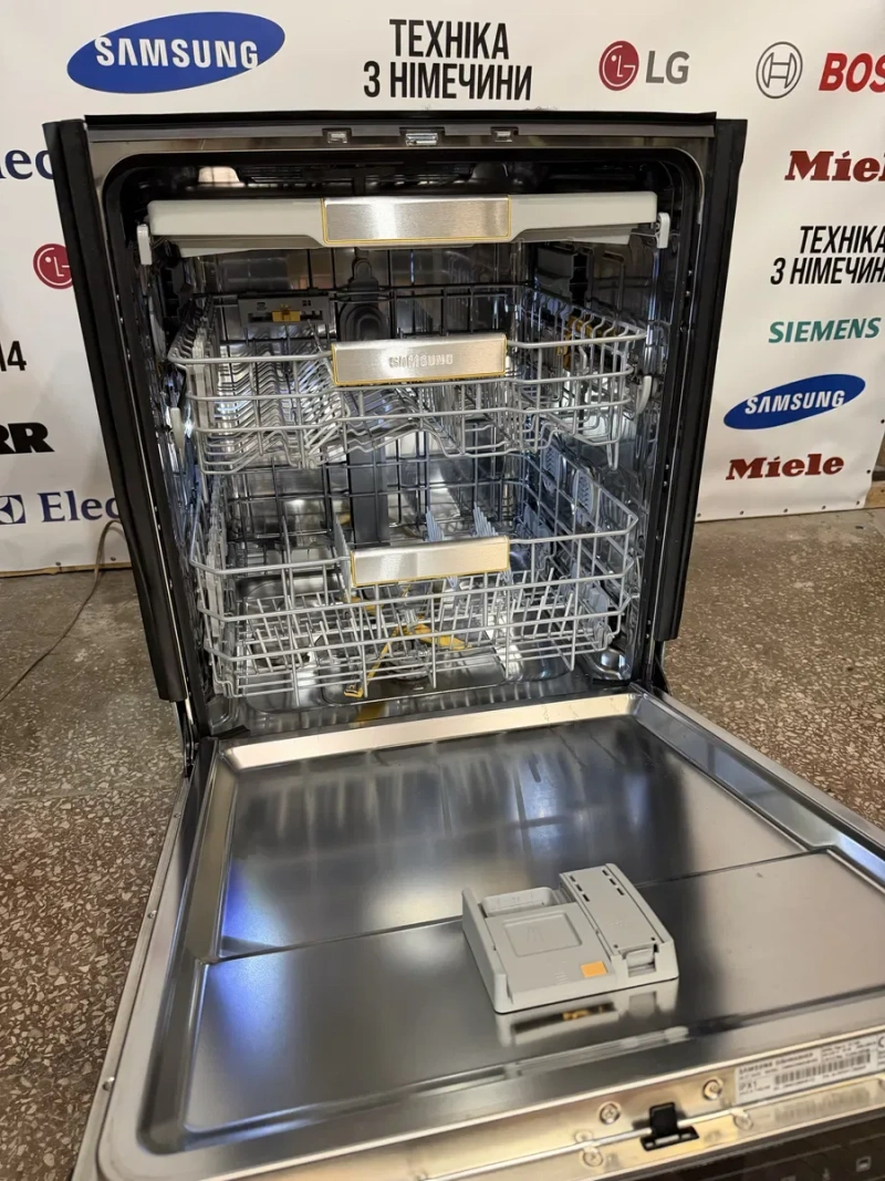 Посудомийна машина Samsung DW60CG880UB1EG з Німеччини — фото 5