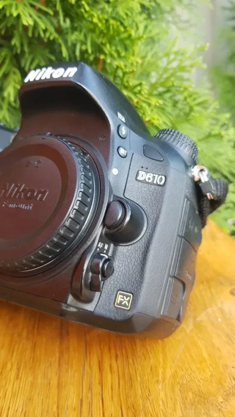 Повний кадр Nikon D610  FX . 149K пробіг.