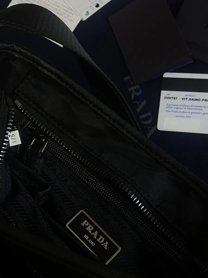Prada Lampo Re-Nylon Messenger Bag Nero — фото 6