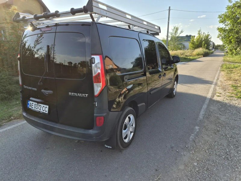 Практичний Renault Kangoo MAXI — фото 4