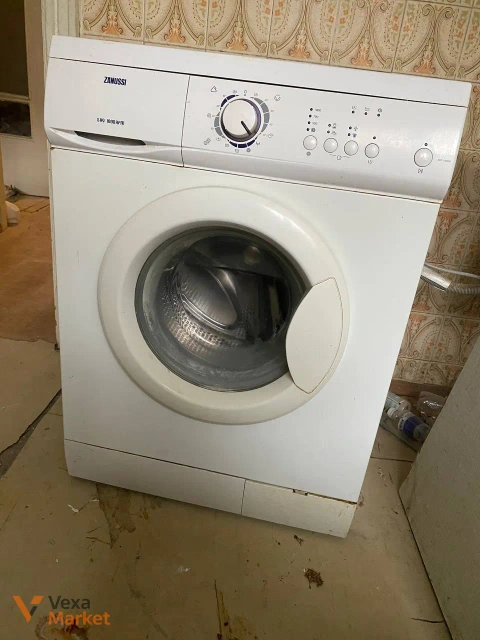 Пральна машина Zanussi (потребує ремонту)