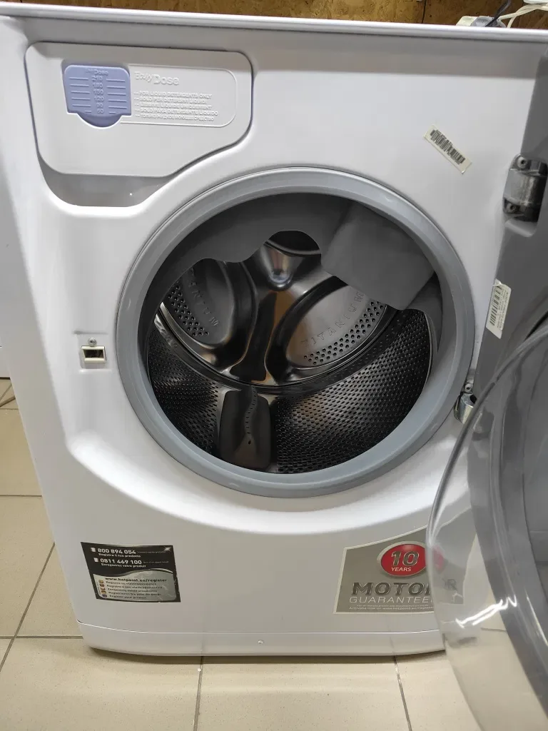 Прально-сушильна машинка Hotpoint Ariston 9 /7 кг 1400 об.хв — фото 4