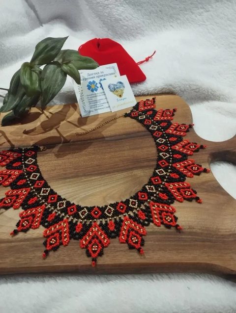Прикраси з бісеру