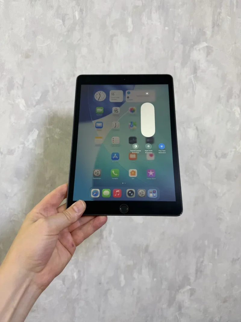 Продам Apple iPad 9-го покоління на 64 ГБ, версія з підтримкою SIM-карти. — фото 2