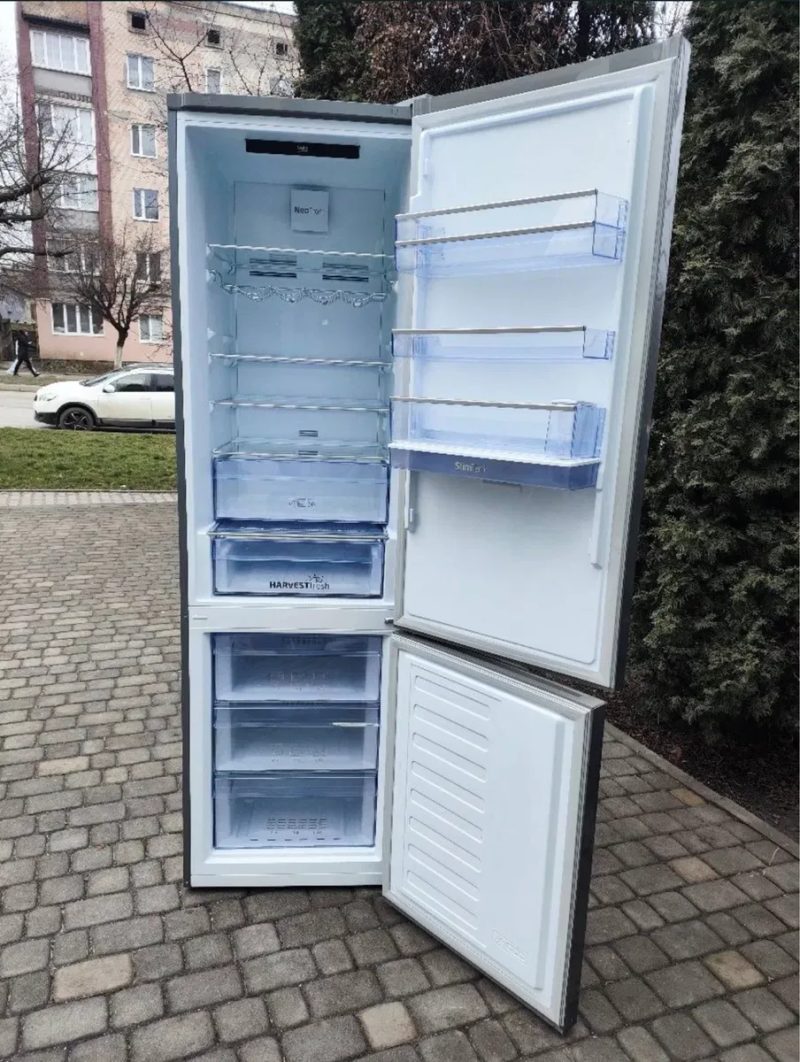 Продам Б/У Холодильник BEKO RCNA406E40ZXBN.2023 рік Інверторний. — фото 3