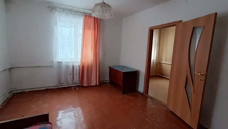 Продам будинок з ділянкою 5 соток. Є газ, центр. вода, єлектрика. — фото 4