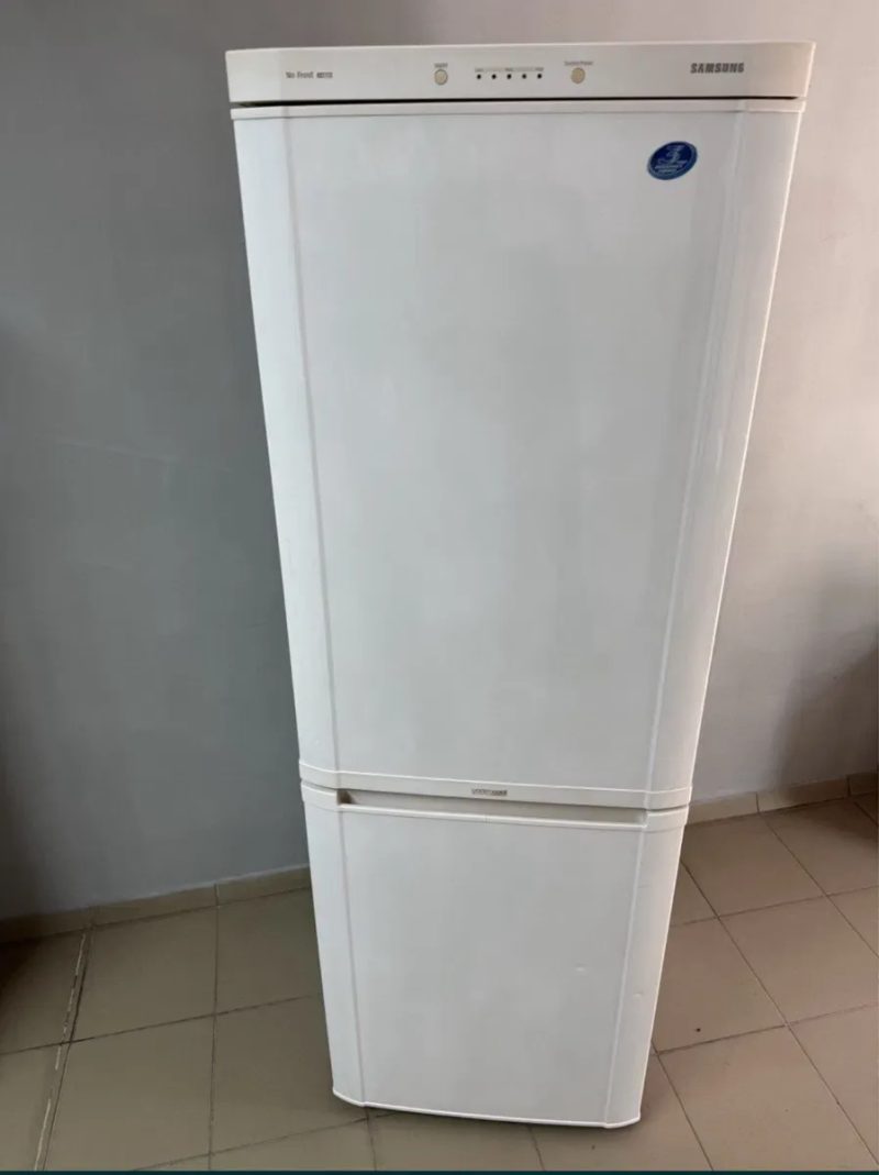 Продам дешевий холодильник б/у Indesit TI22W NoFrost.Робочий.Доставлю. — фото 5