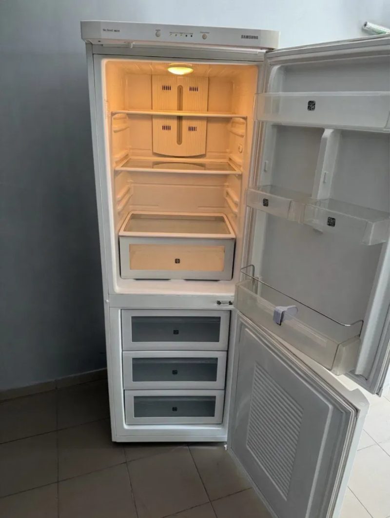 Продам дешевий холодильник б/у Indesit TI22W NoFrost.Робочий.Доставлю. — фото 7