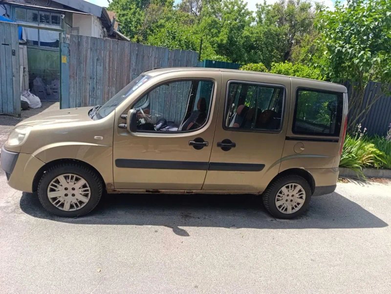 Продам Fiat Doblo 1.3 дизель Пасажир (7 місць) — фото 3