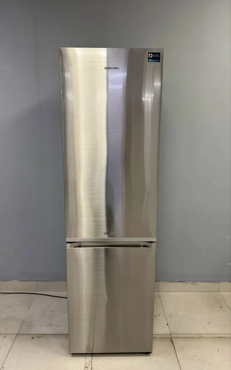 Продам Холодильник Б/У Samsung RB38C676EB1. 2023 рік Доставлю — фото 2