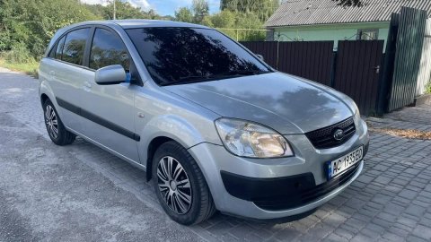 Продам кия ріо в гарному стані
