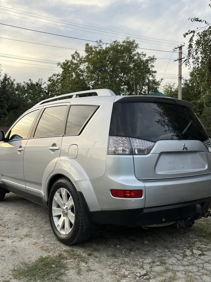 Продам Mitsubishi Outlander в хорошем состоянии — фото 3