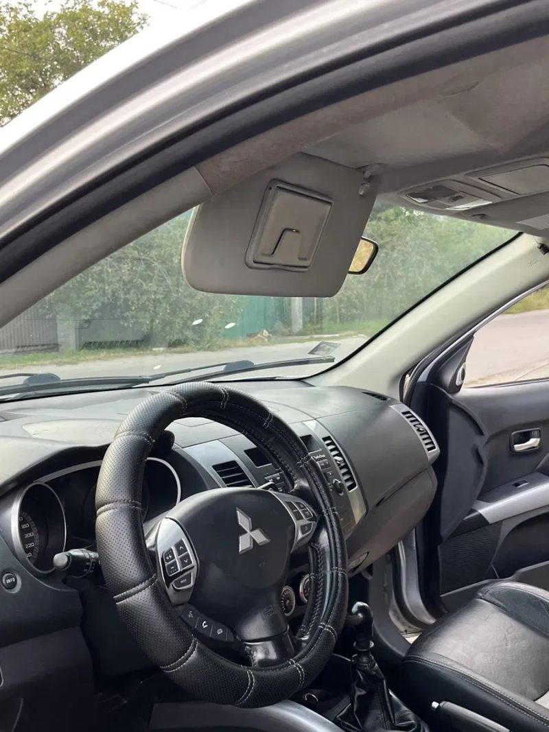Продам Mitsubishi Outlander в хорошем состоянии — фото 6