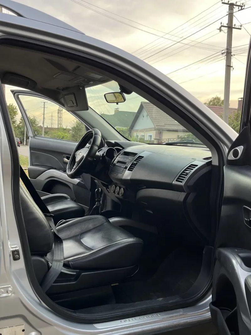 Продам Mitsubishi Outlander в хорошем состоянии — фото 8
