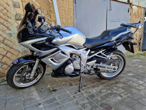 Продам мотоцикл Yamaha FZ6 Fazer