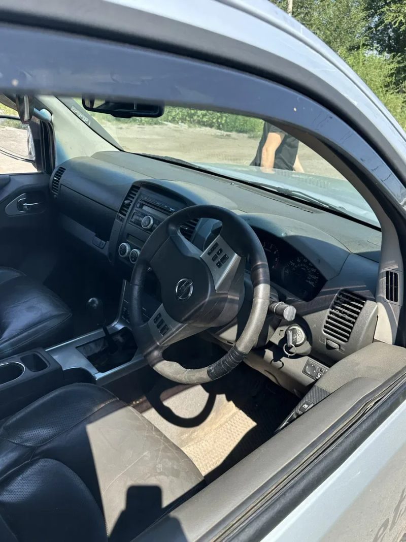 Продам Nissan Navara d40 2011 2.5d 4x4 — фото 6