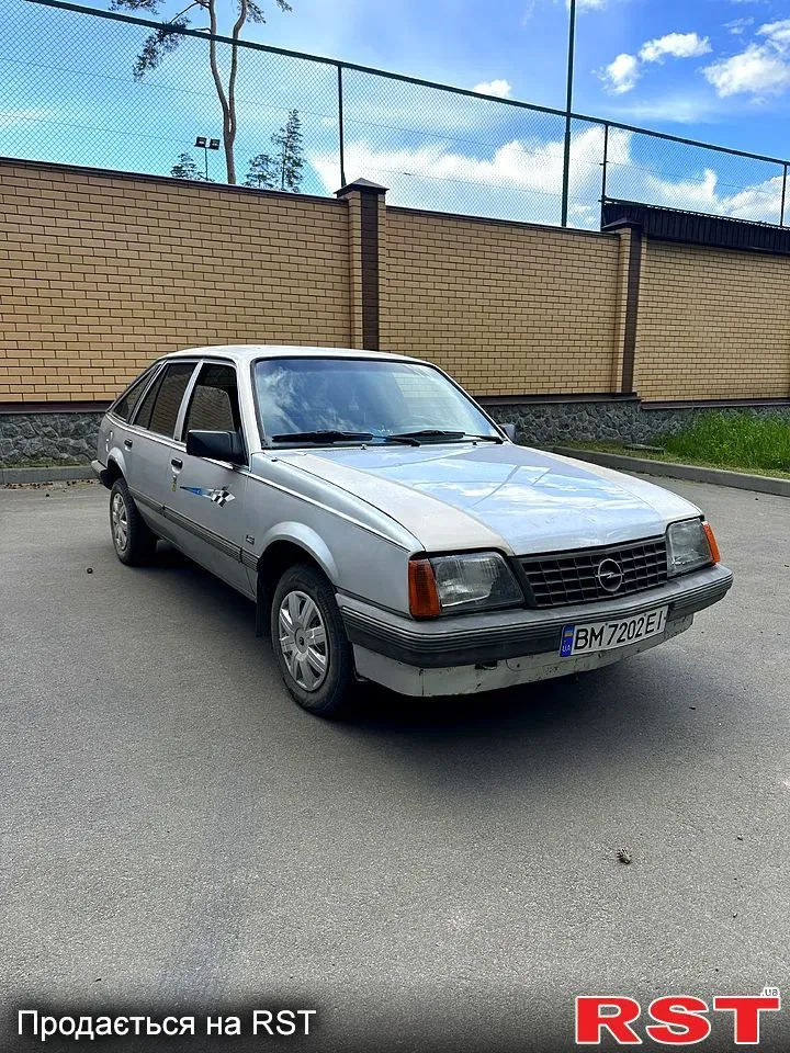 Продам opel ascona 1985 газ бензин 1.6 — фото 2