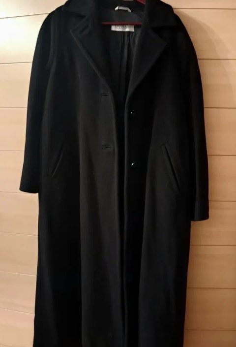 Продам оригинальное винтажное пальто премиального бренда Max Mara(100% Cashmere)