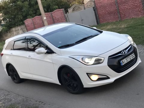 Продам шикарний хундай і40 1.7 тді в гарному стані