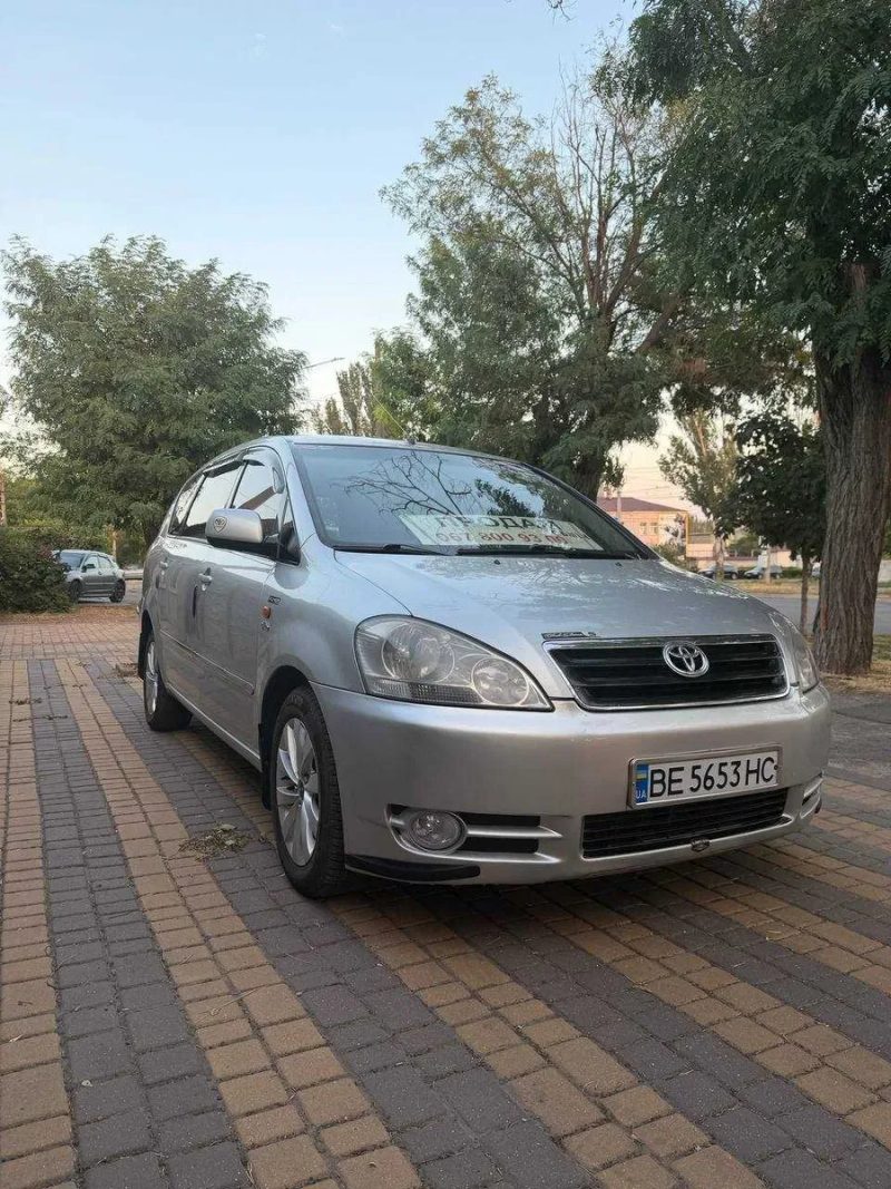 Продам Toyota Avensis Verso 2002 р.в. — фото 8