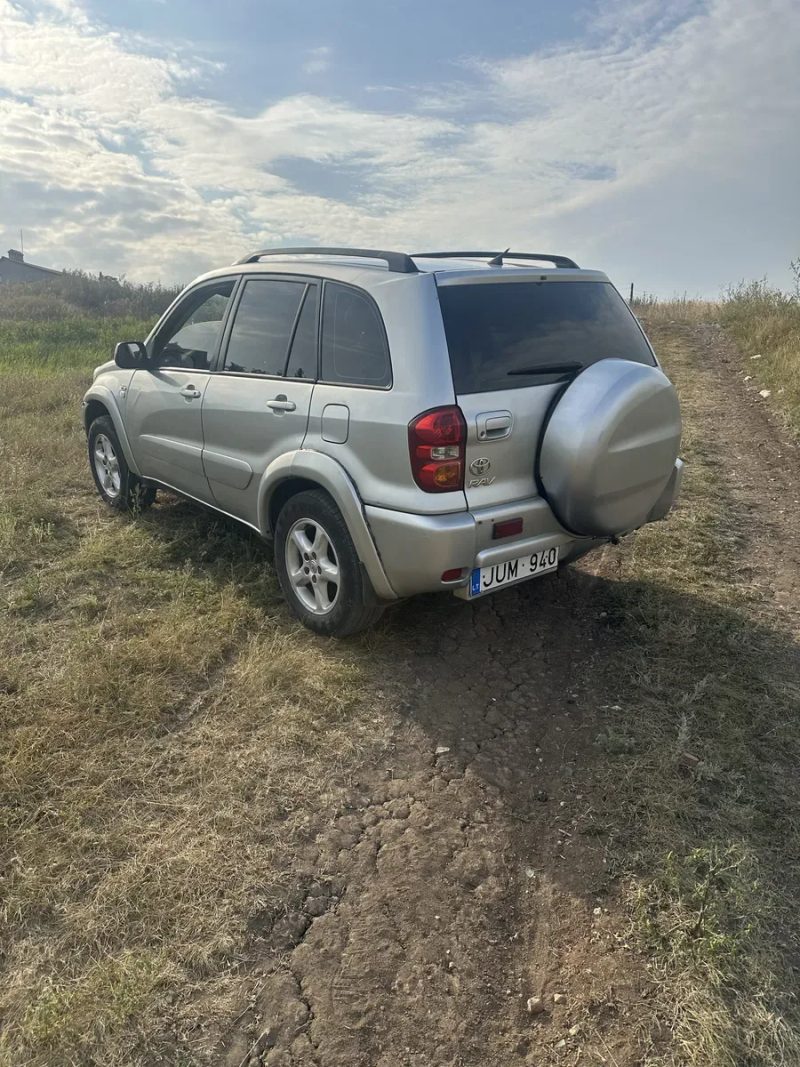 Продам Toyota Rav 4 2,0 дизель — фото 3
