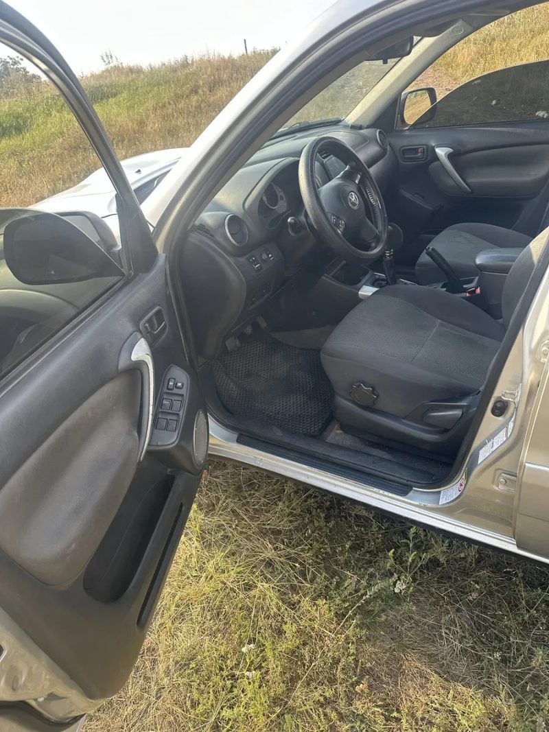 Продам Toyota Rav 4 2,0 дизель — фото 6