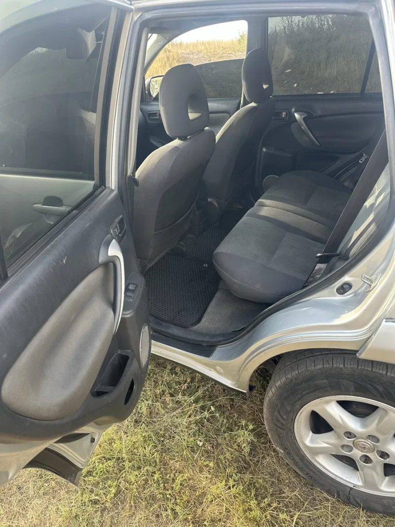 Продам Toyota Rav 4 2,0 дизель — фото 7