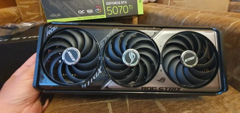 Продам Відеокарту ASUS ROG-STRIX-RTX5070TI-O16G-GAMING — фото 3