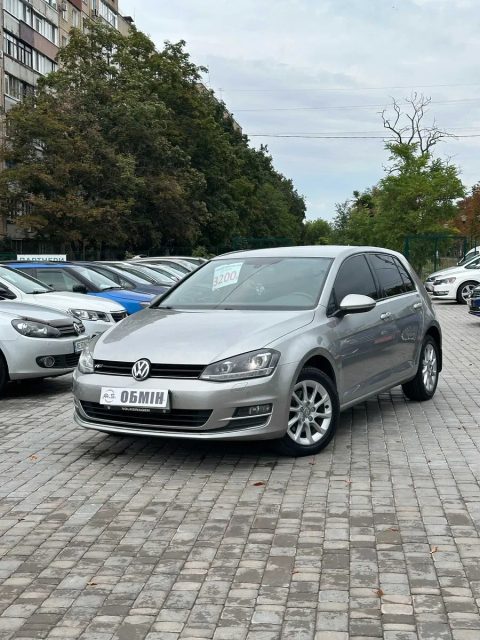 Продам Volkswagen Golf 2013 рік можлива розстрочка,кредит,обмін!