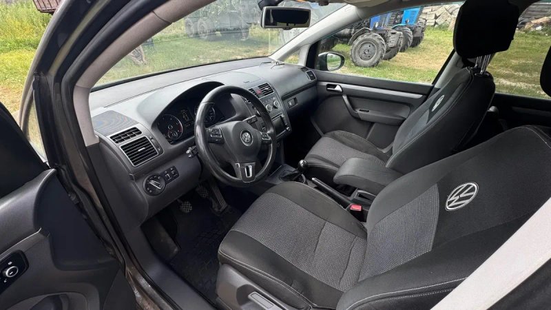 Продам Volkswagen Touran 1.6 дизель 2013 — фото 5